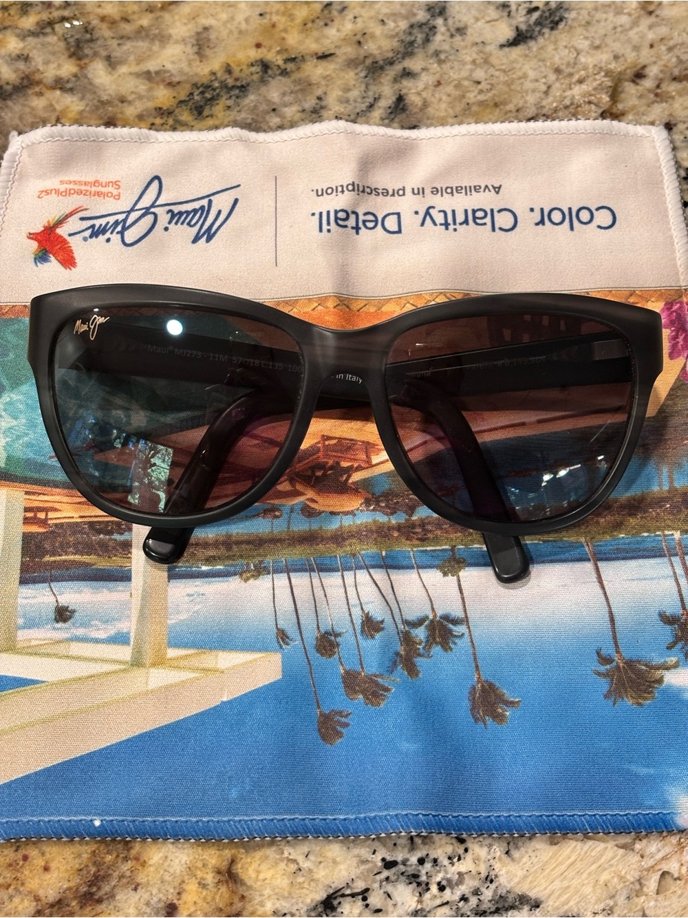 Maui Jim Ailana Women's Black Cat-Eye Sunglasses excellent condition